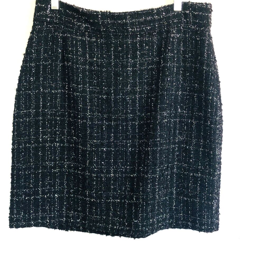 Hugo Boss Viliana Black Tweed Boucle Mini SKirt Size 10 NWT